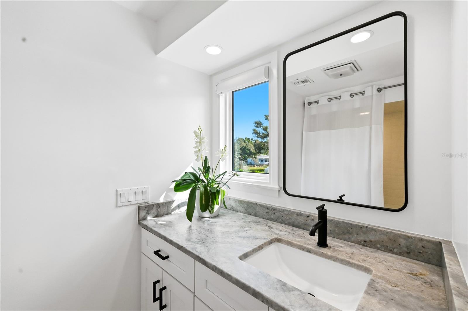 1307 RIVERVIEW CIR — photo 52