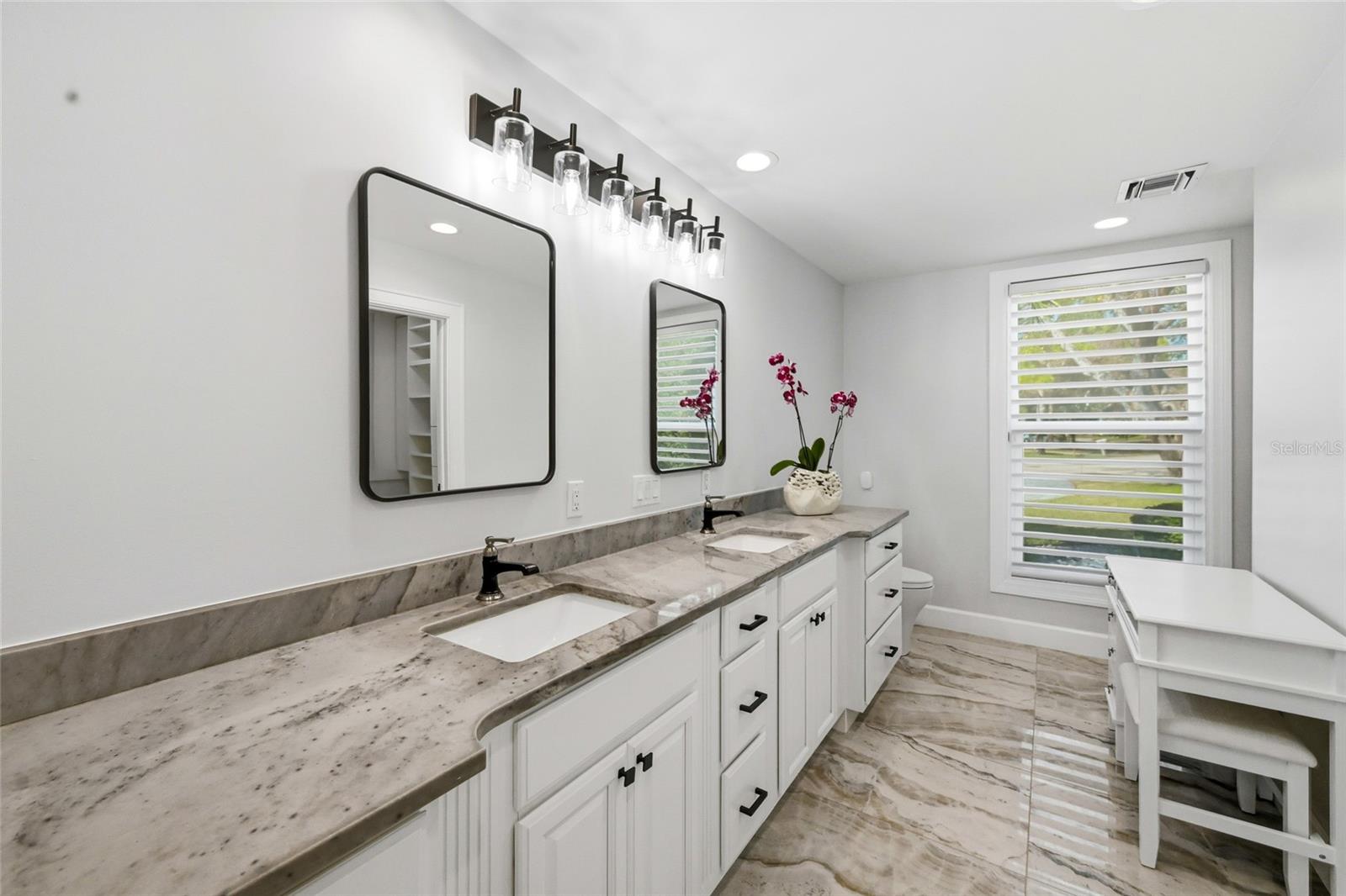 1307 RIVERVIEW CIR — photo 42