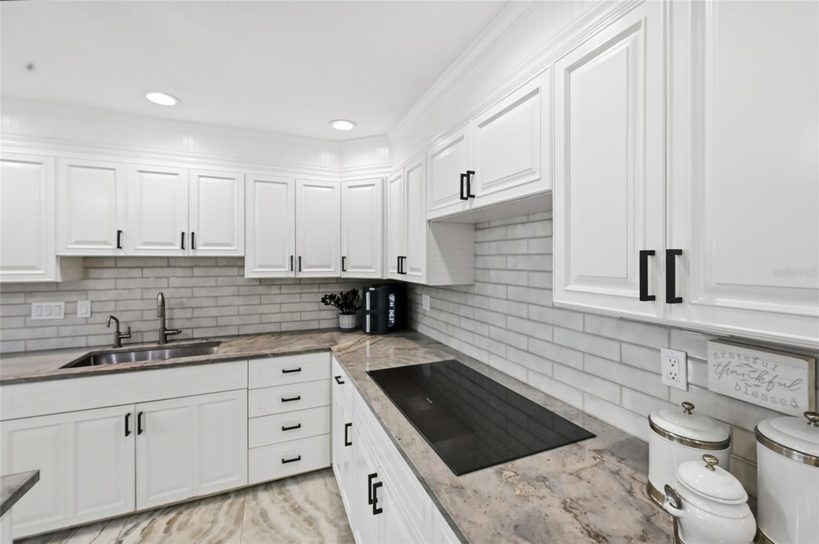 1307 RIVERVIEW CIR — photo 21