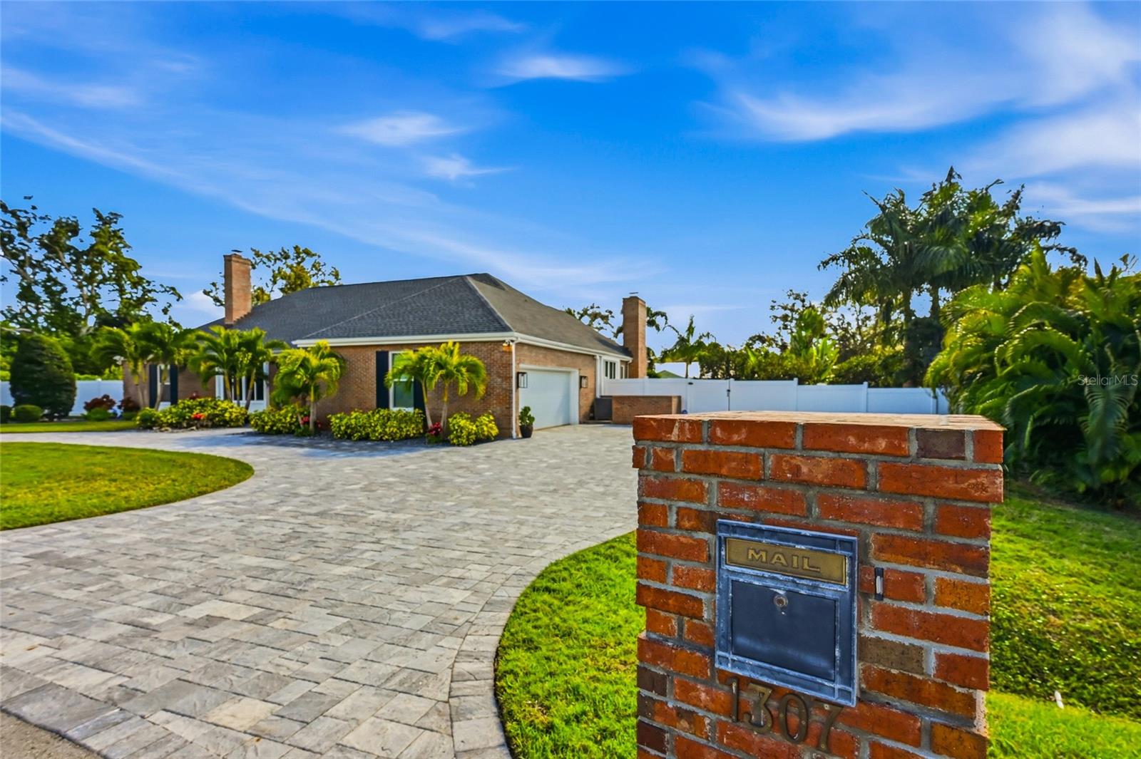 1307 RIVERVIEW CIR — photo 81