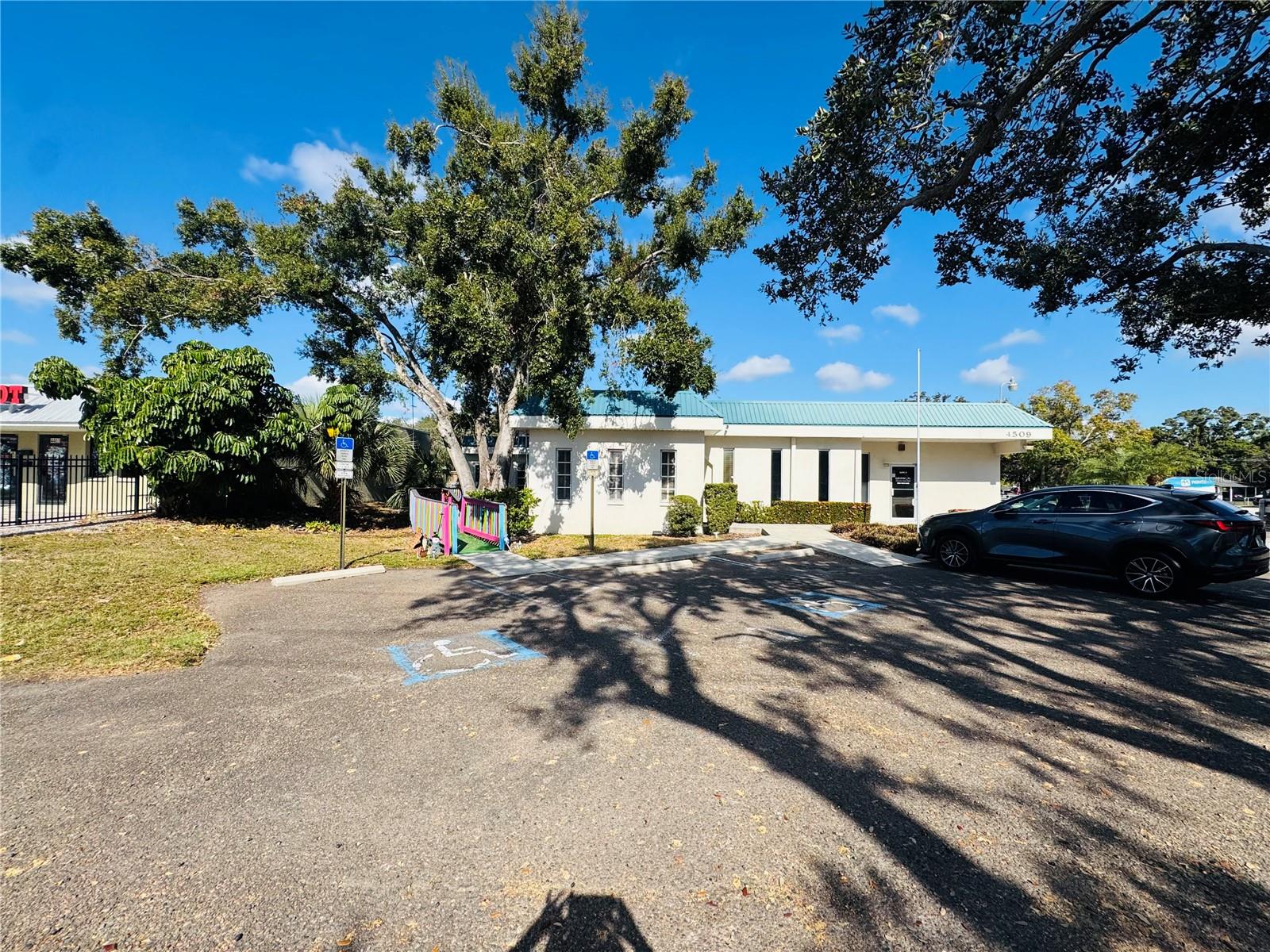 4509 BEE RIDGE RD #E — photo 19