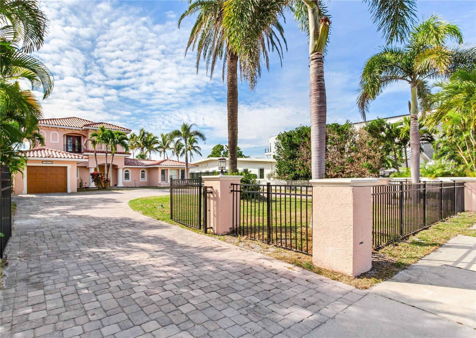 16116 GULF BLVD — photo 4