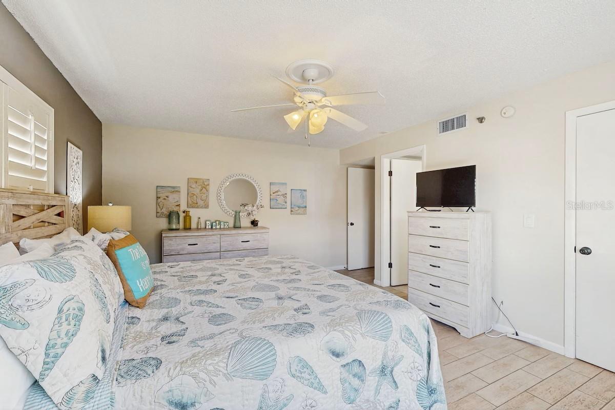 19236 GULF BLVD #104 — photo 12