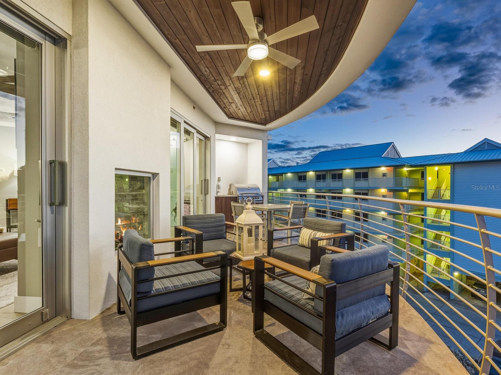 1140 SEASIDE DR #301 & Penthouse — photo 10