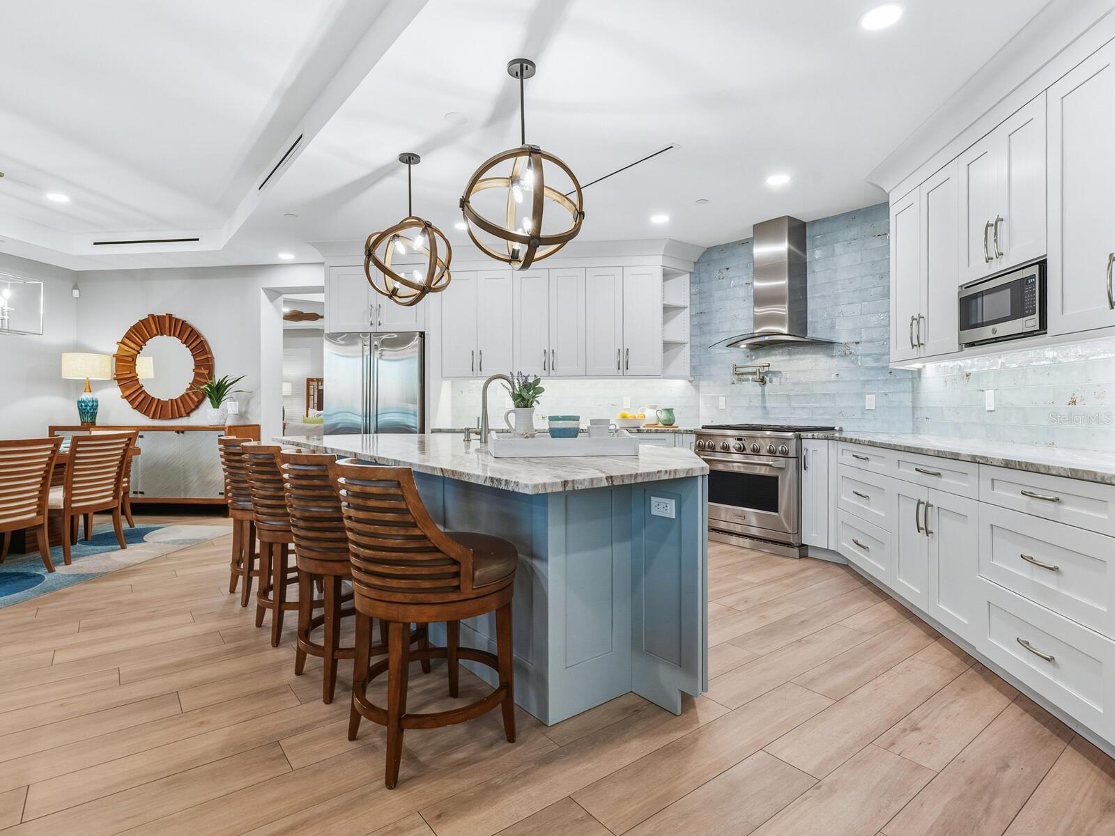 1140 SEASIDE DR #301 & Penthouse — photo 4