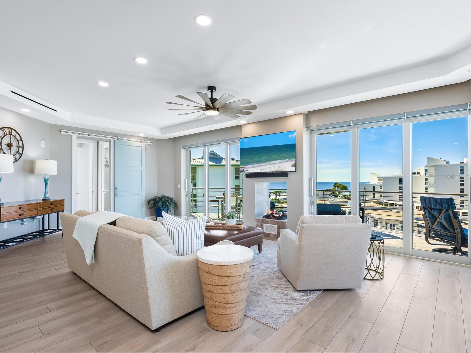 1140 SEASIDE DR #301 & Penthouse — photo 21