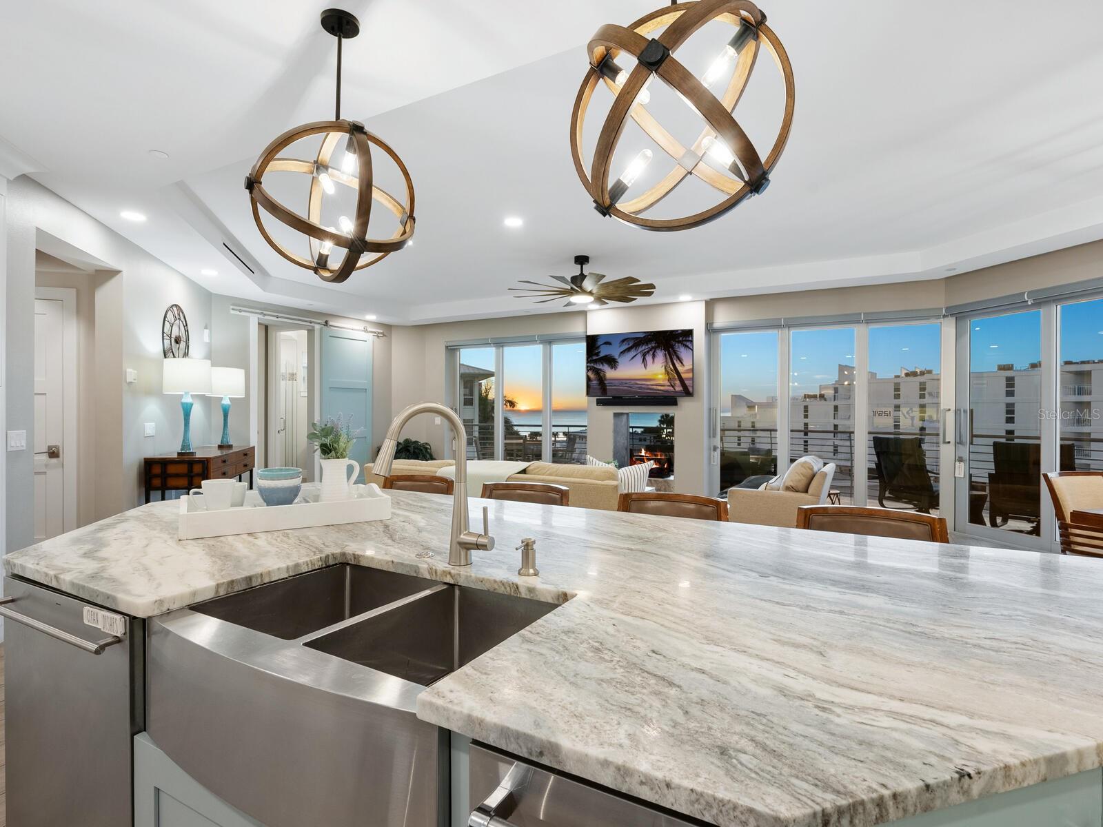 1140 SEASIDE DR #301 & Penthouse — photo 5