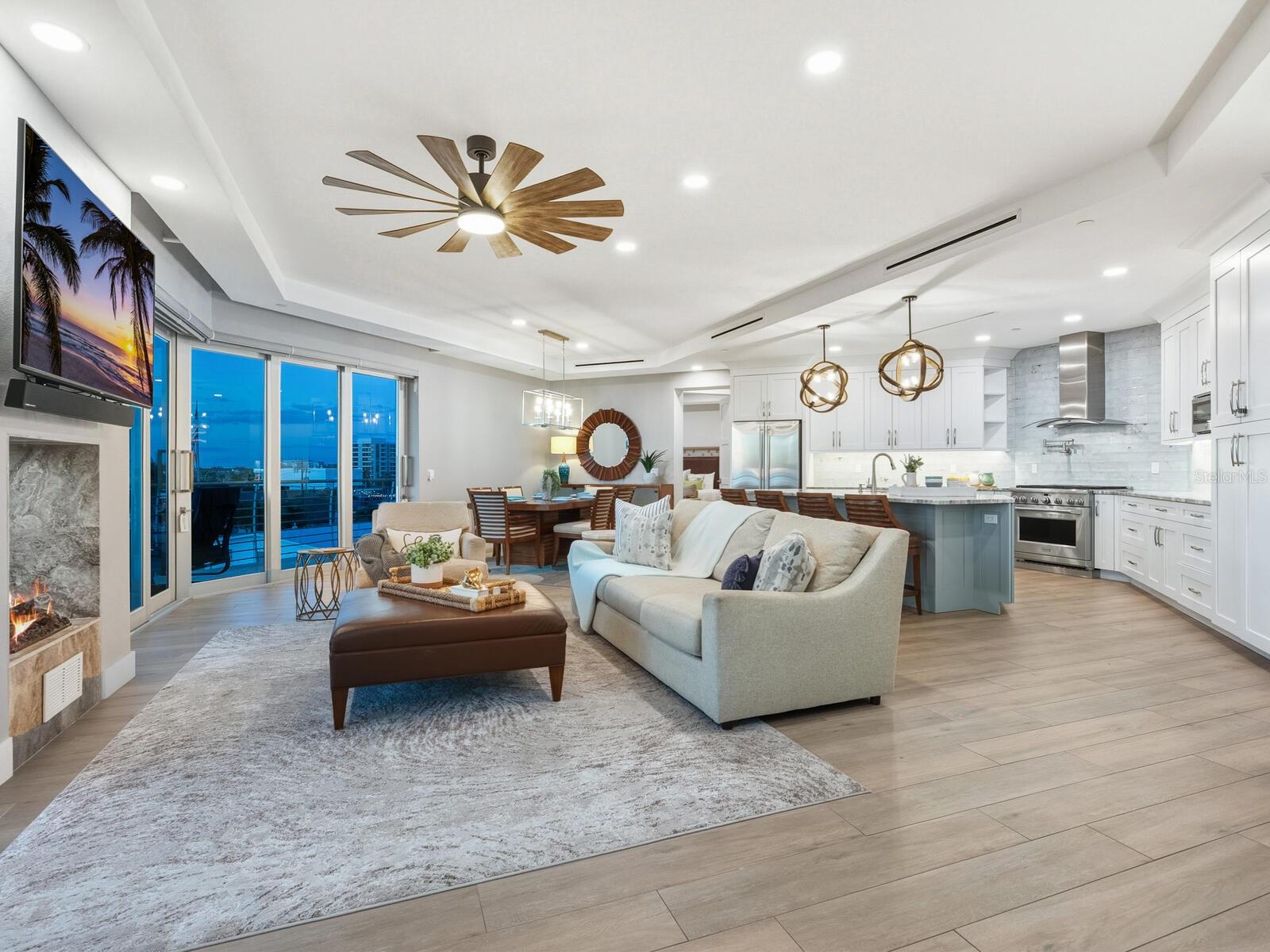 1140 SEASIDE DR #301 & Penthouse — photo 3