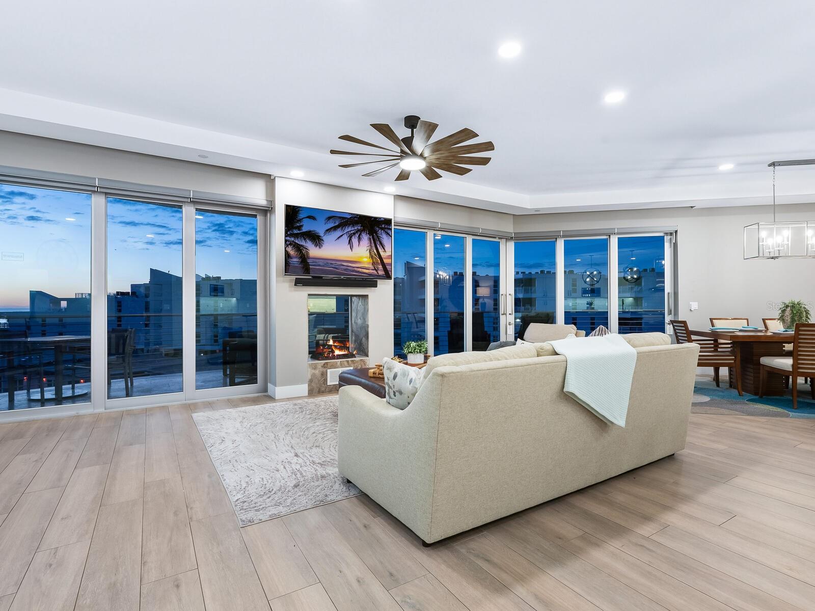 1140 SEASIDE DR #301 & Penthouse — photo 7