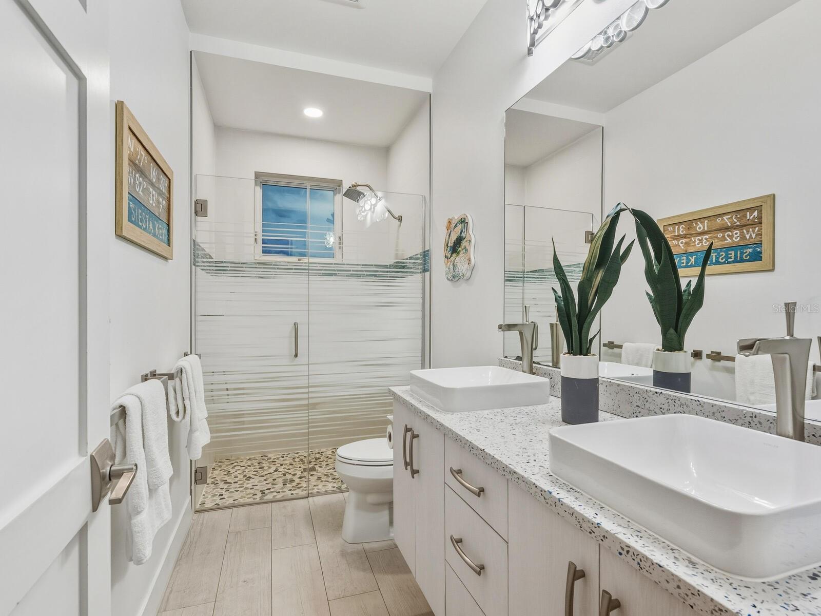 1140 SEASIDE DR #301 & Penthouse — photo 15