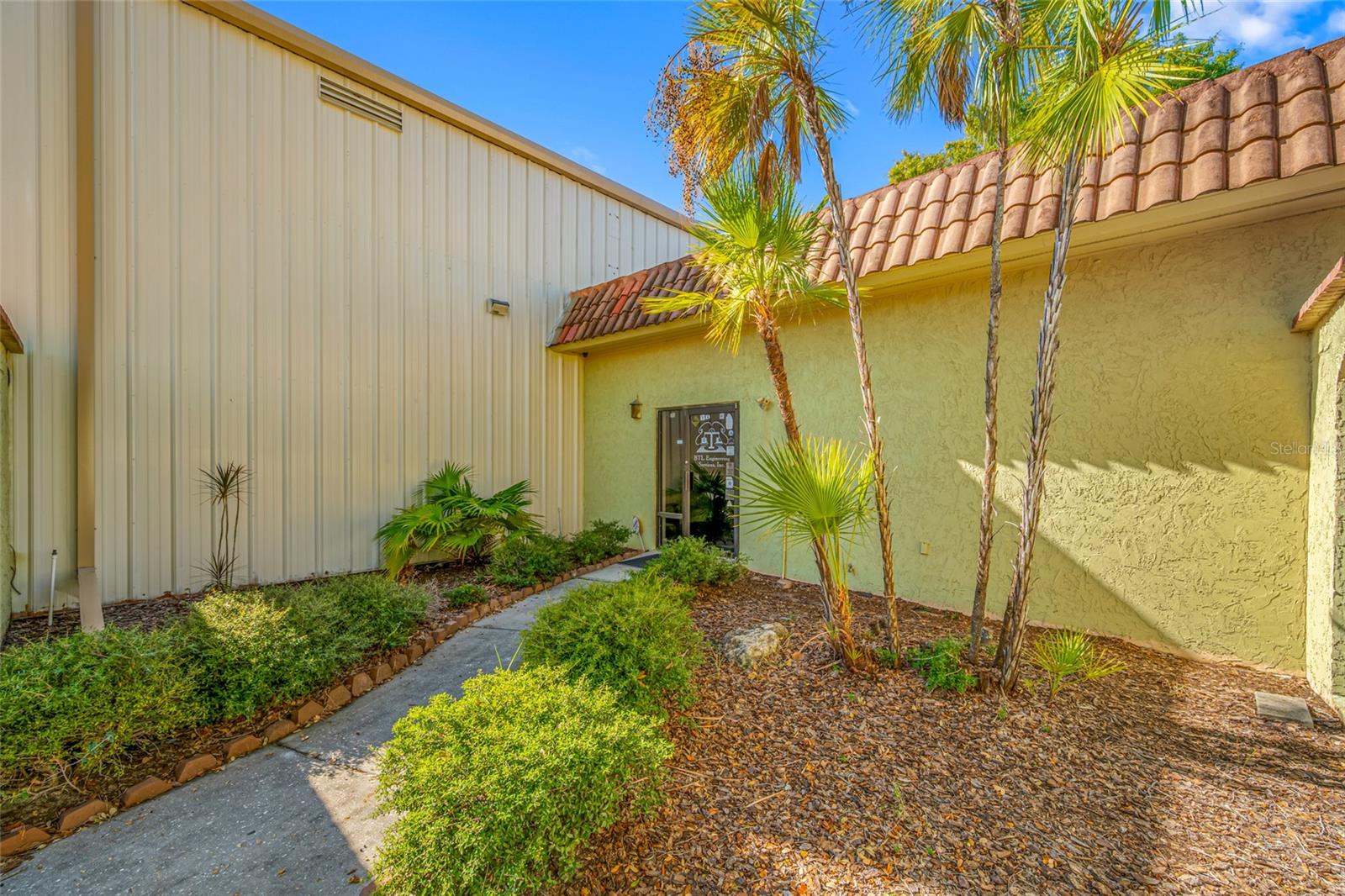 Home in TAMPA — photo 2