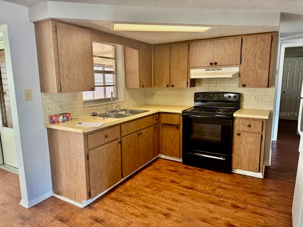 9617 LAKE CHRISE LN — photo 2