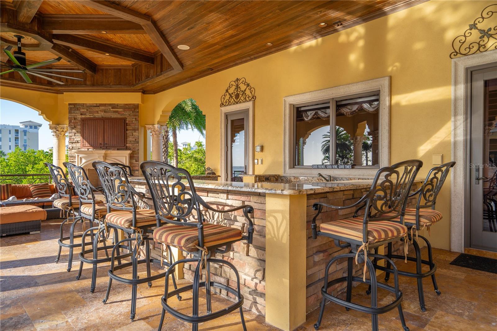1363 OCEANVIEW DR — photo 10