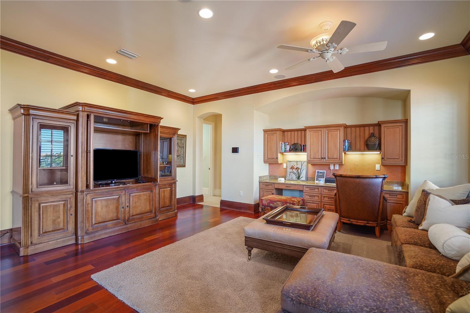1363 OCEANVIEW DR — photo 46