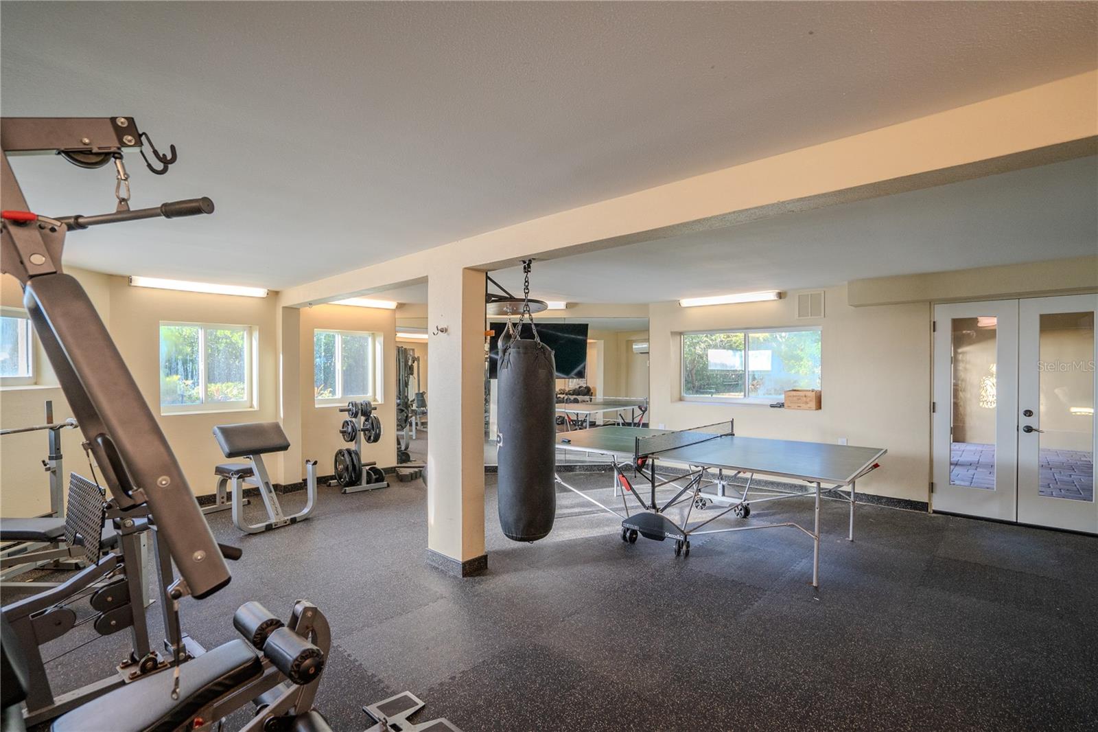 1363 OCEANVIEW DR — photo 64
