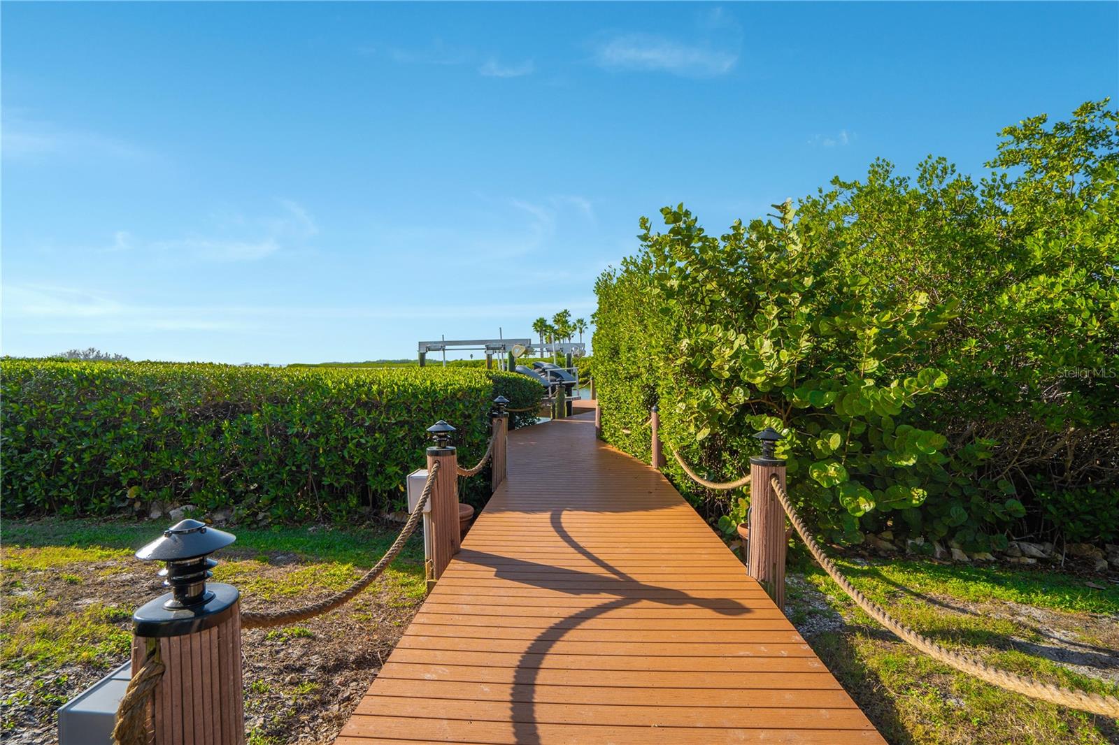 1363 OCEANVIEW DR — photo 66