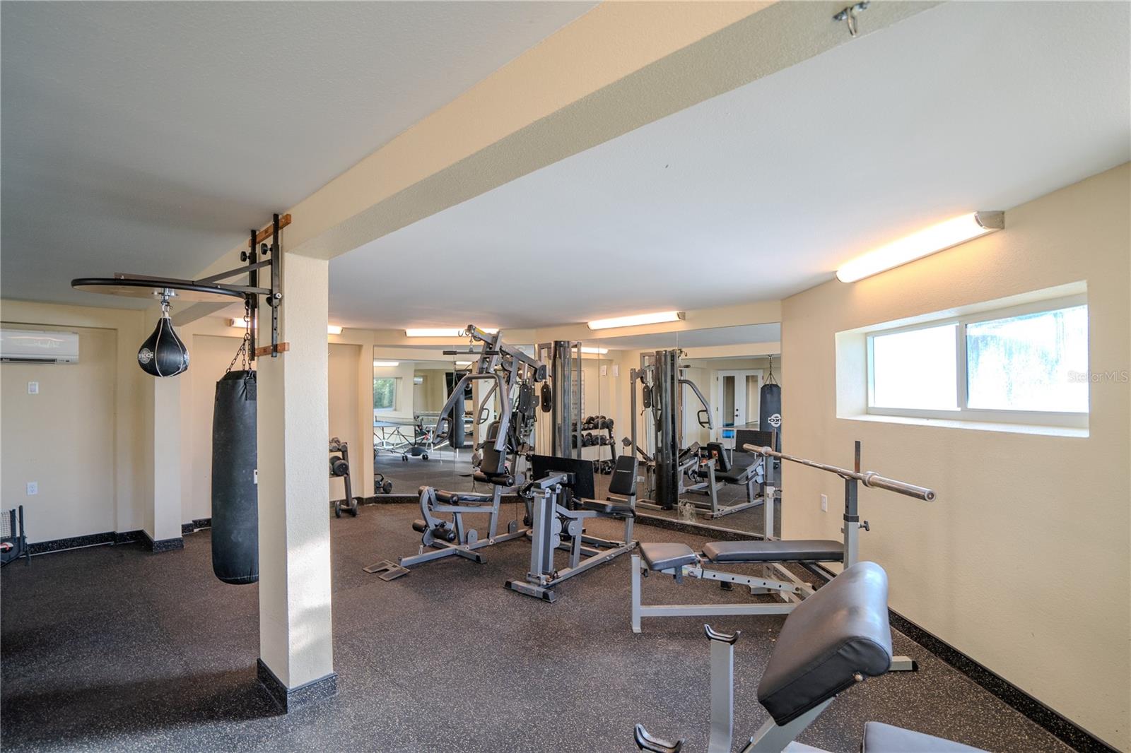 1363 OCEANVIEW DR — photo 65