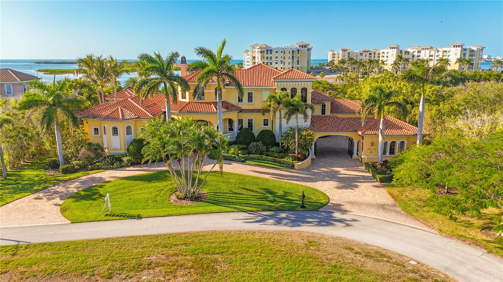 1363 OCEANVIEW DR — photo 70