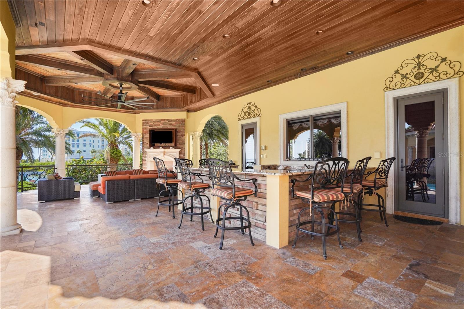 1363 OCEANVIEW DR — photo 6