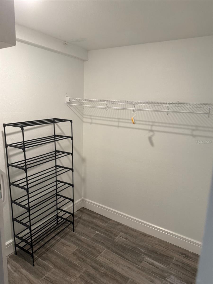 7018 N HALE AVE — photo 23