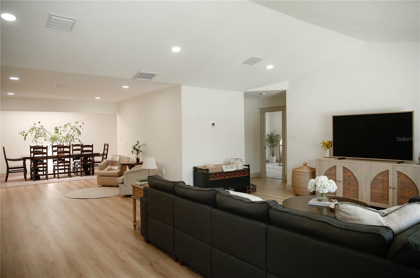 4646 GLEASON AVE — photo 5