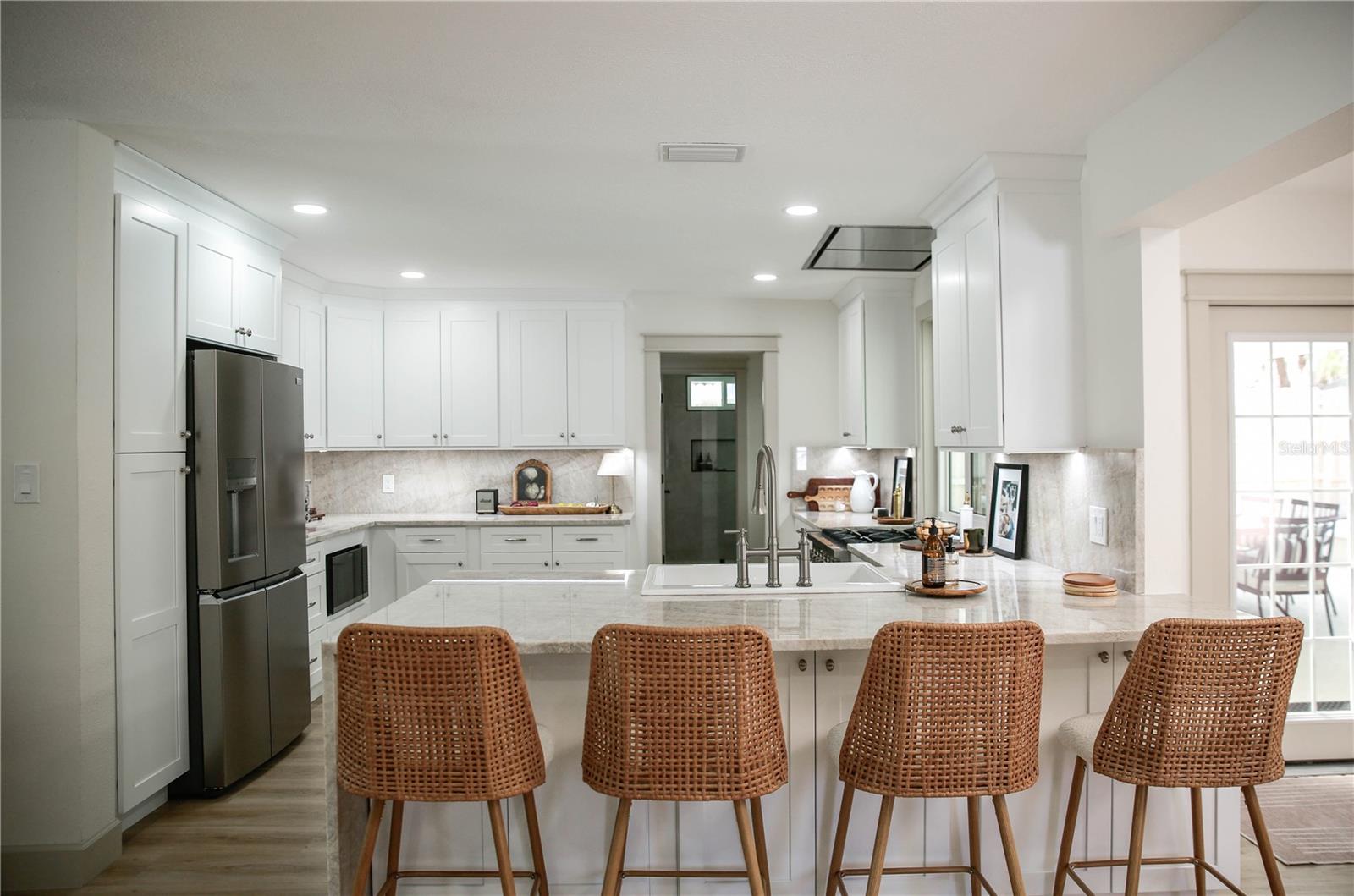 4646 GLEASON AVE — photo 10