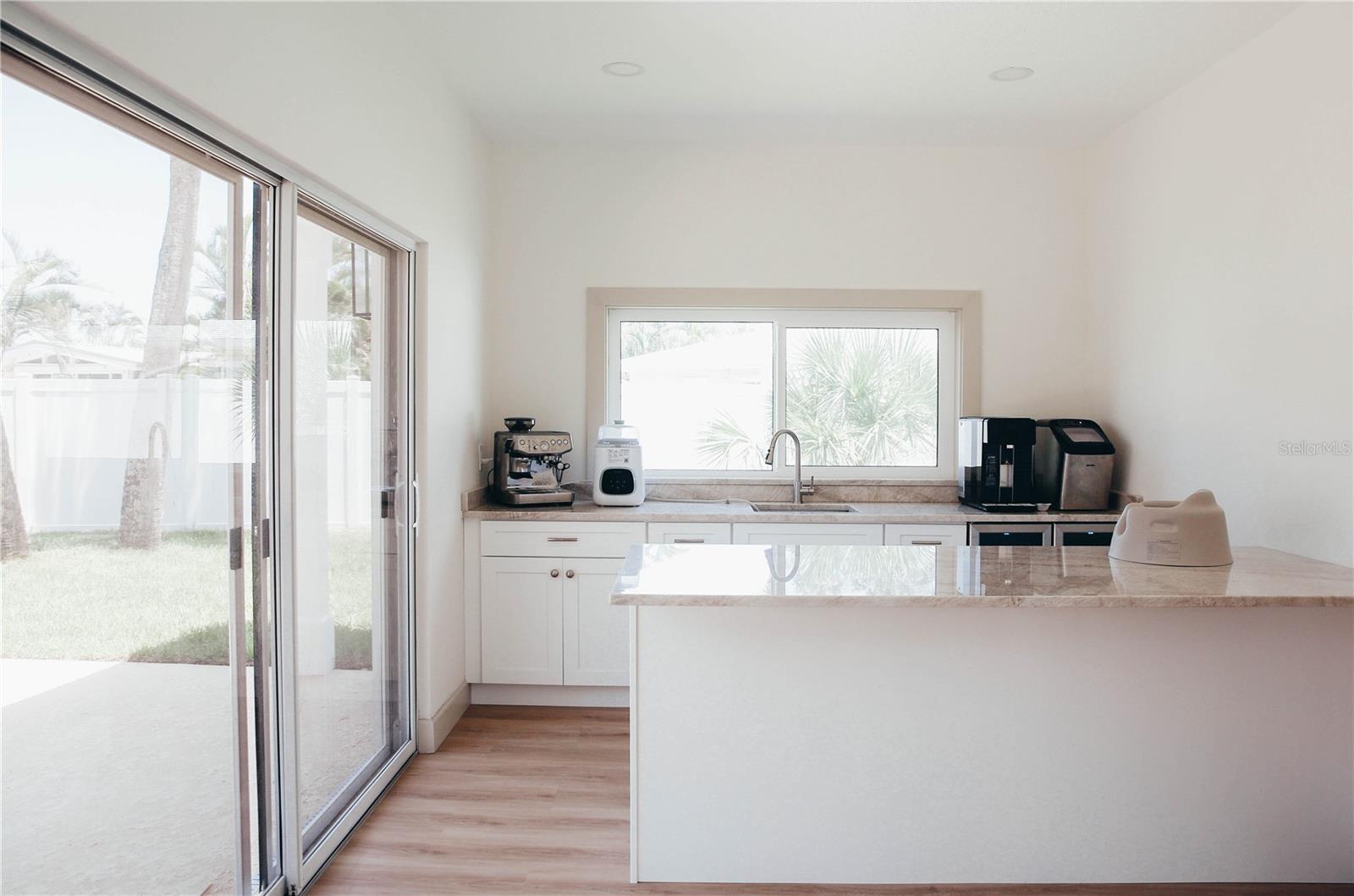 4646 GLEASON AVE — photo 34