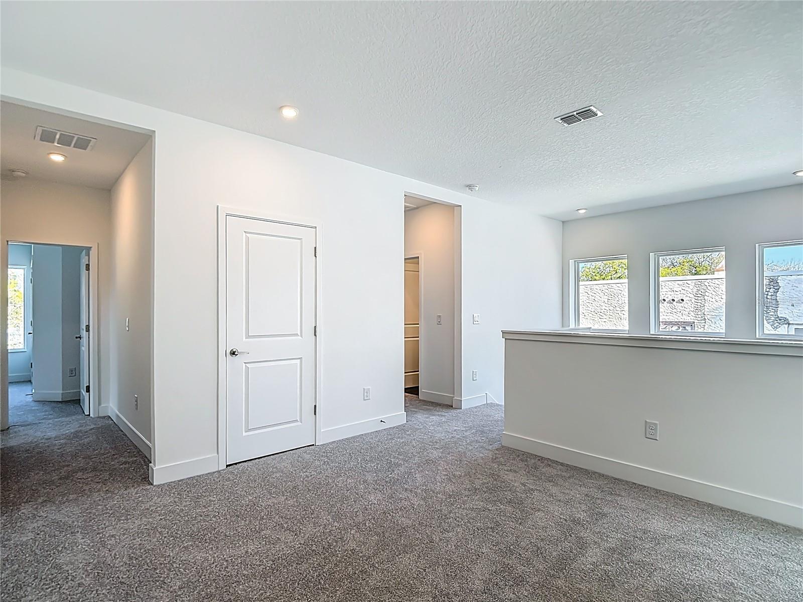 410 S WEST SHORE BLVD — photo 41