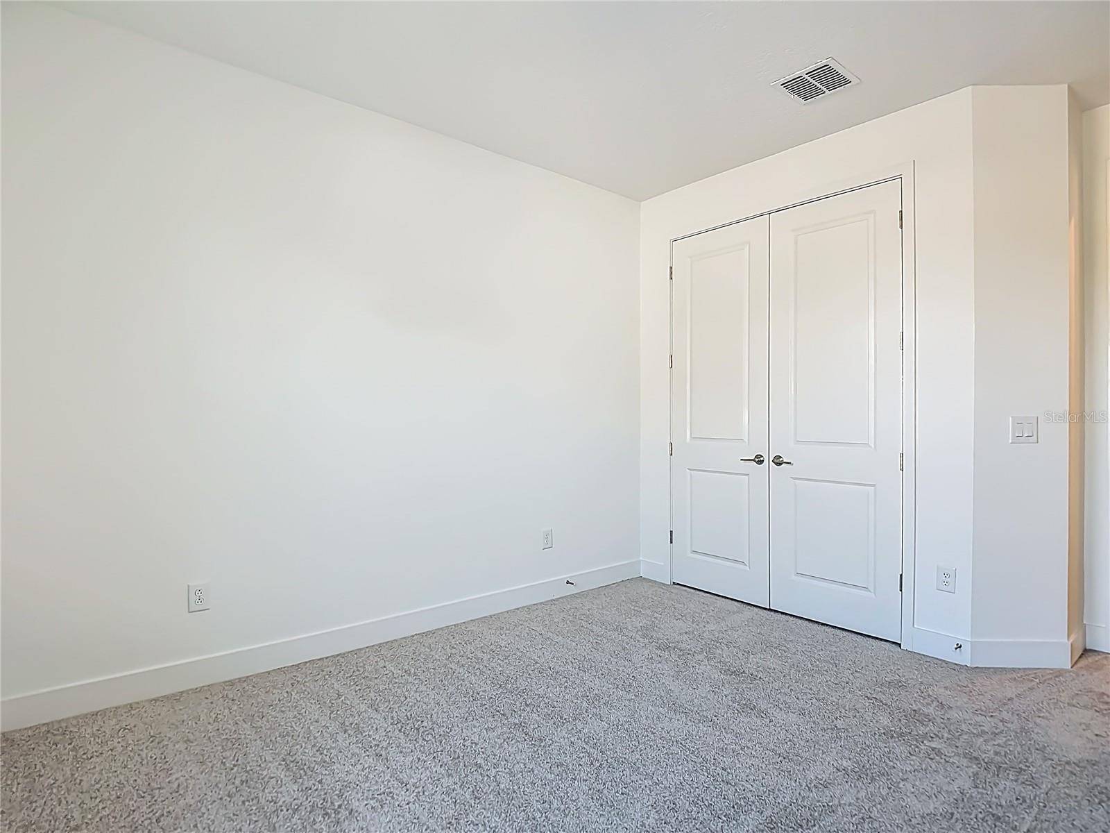 410 S WEST SHORE BLVD — photo 34