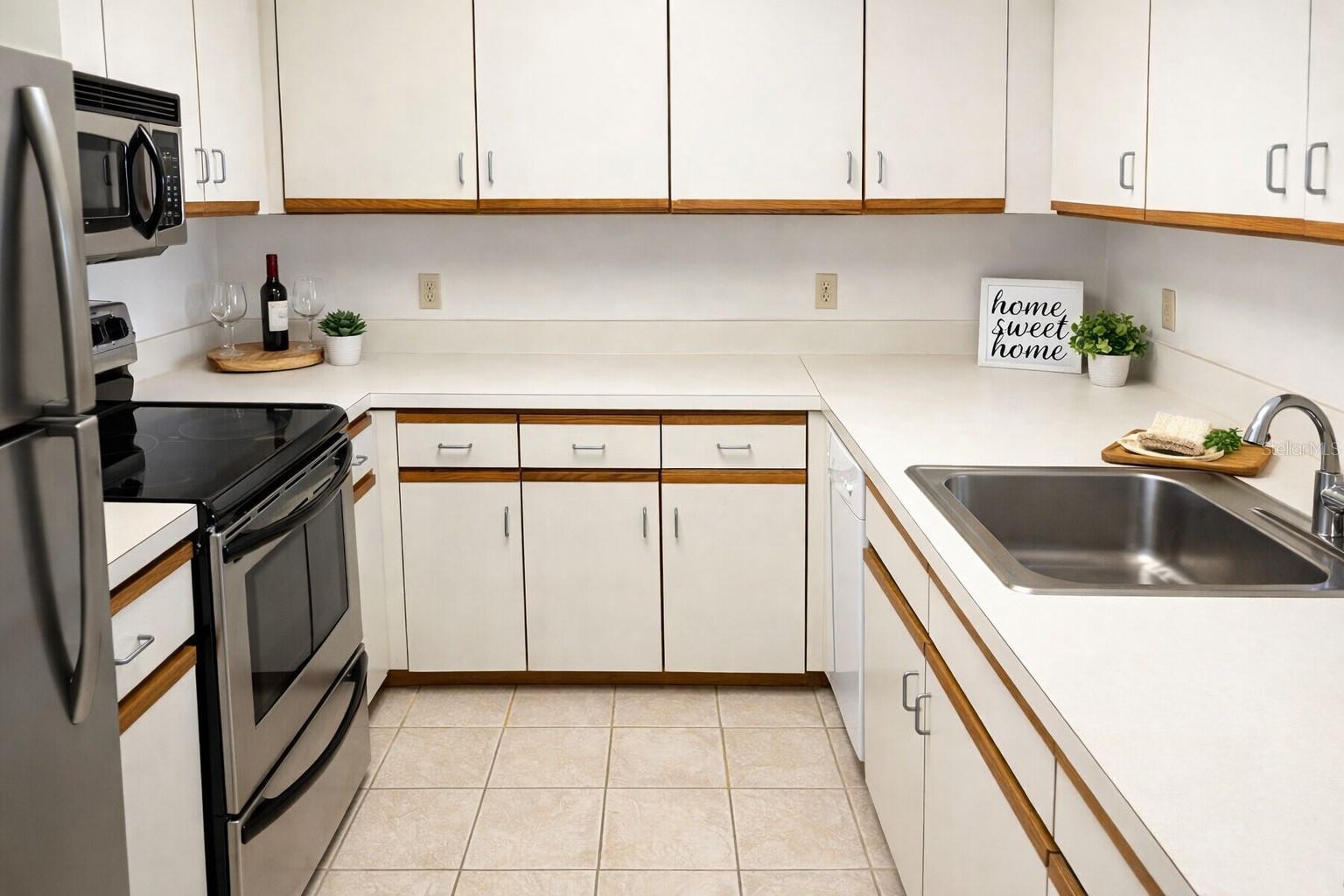 2333 FEATHER SOUND DR #B304 — photo 16