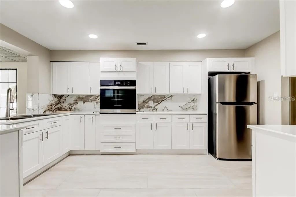 2333 FEATHER SOUND DR #B304 — photo 23