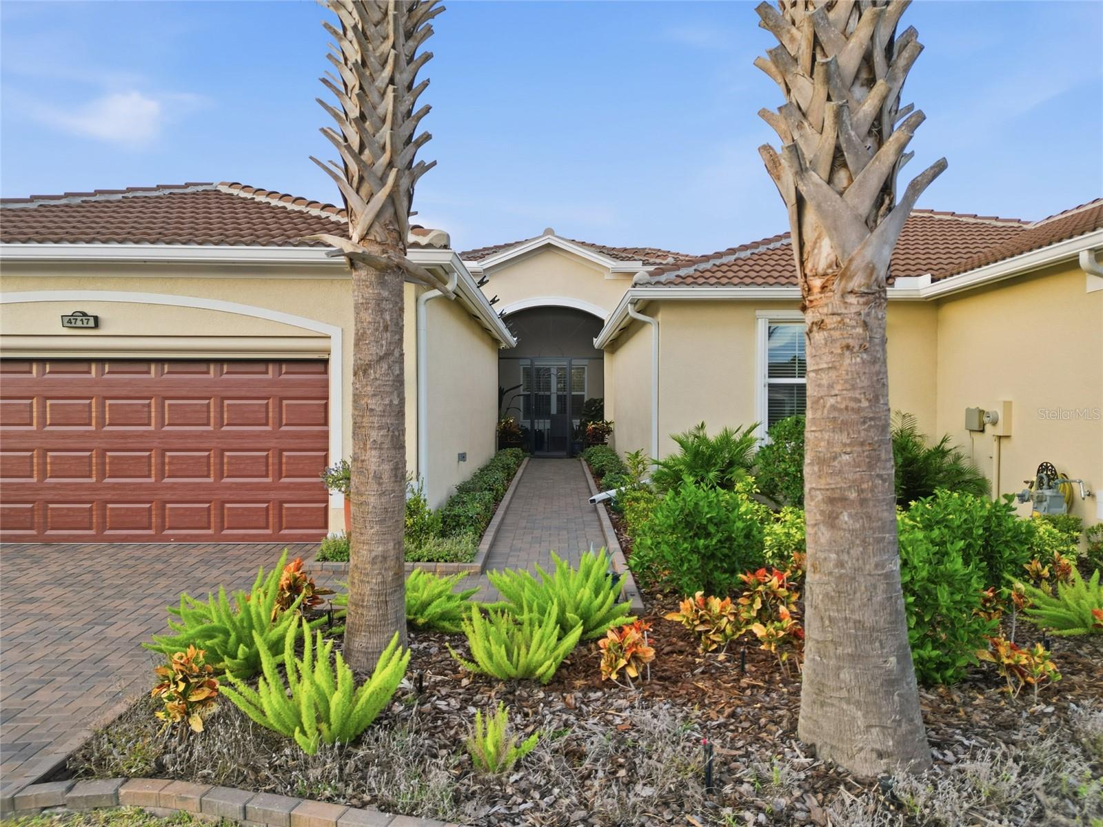 4717 AVILA LAKES DR — photo 2