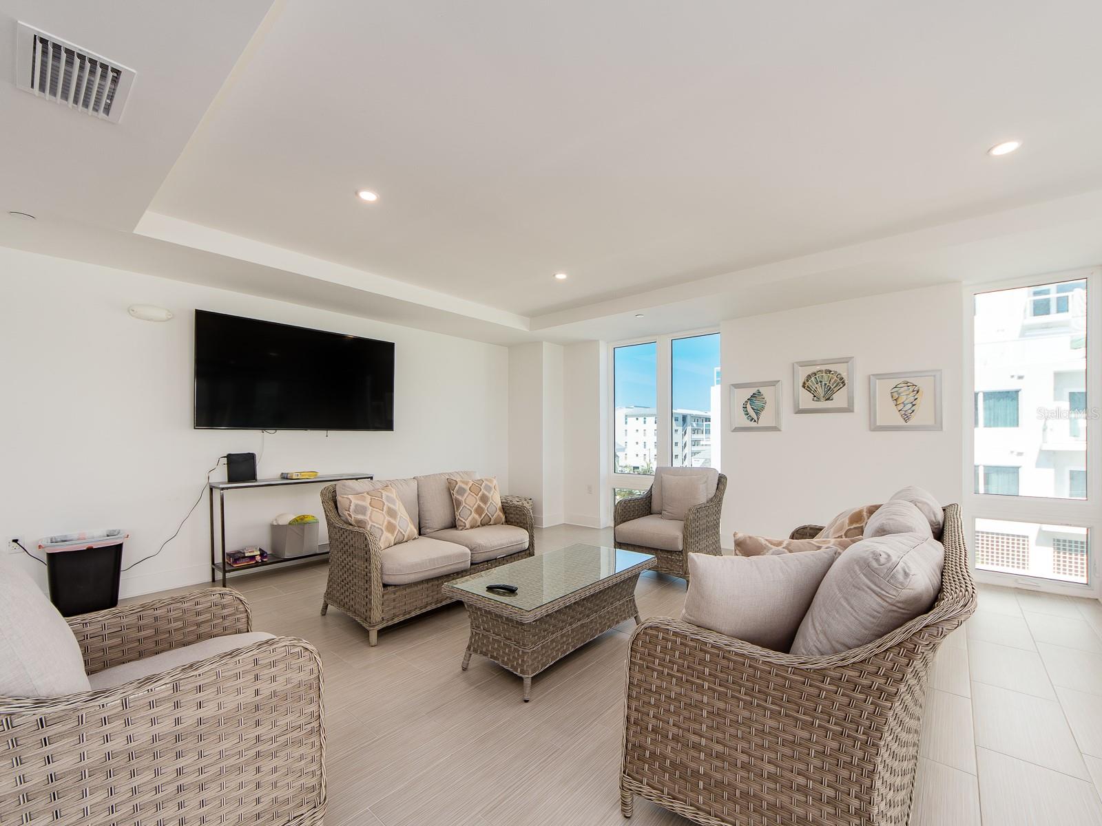 15 AVALON ST #403 — photo 64
