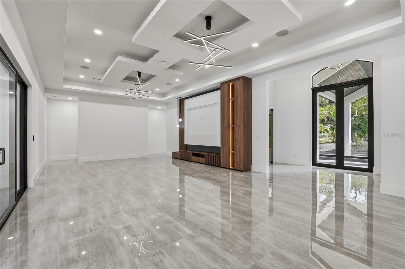 6802 E CREEK DR — photo 12