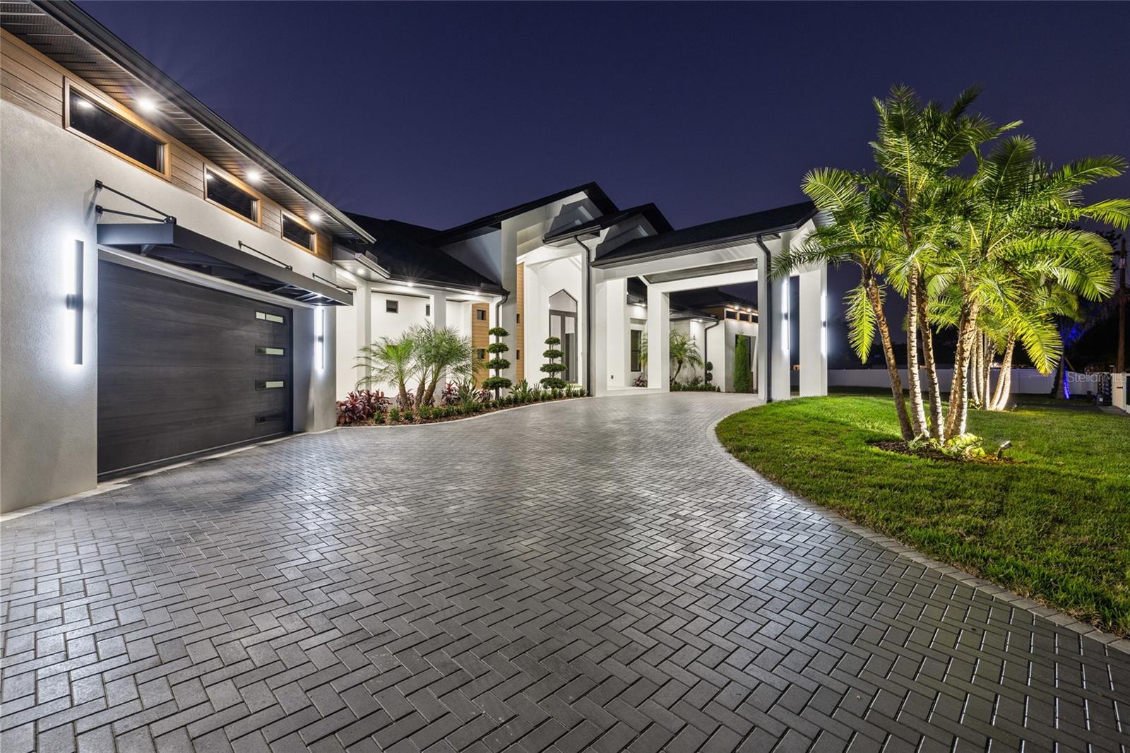 6802 E CREEK DR — photo 96
