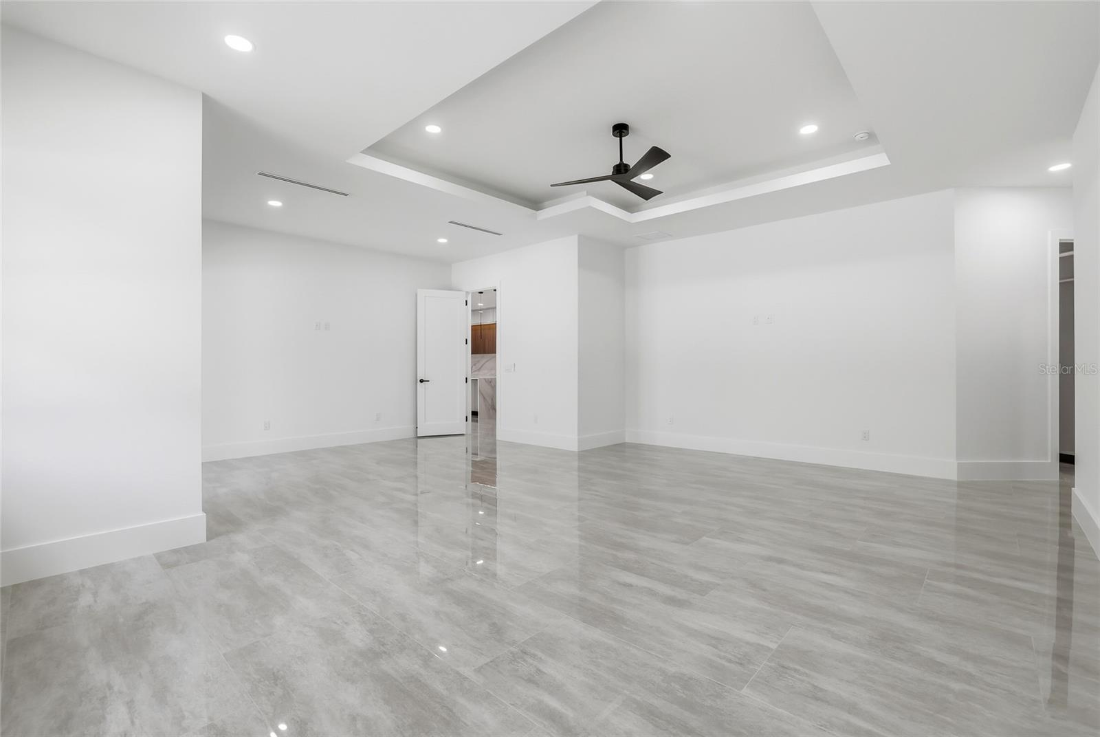 6802 E CREEK DR — photo 33