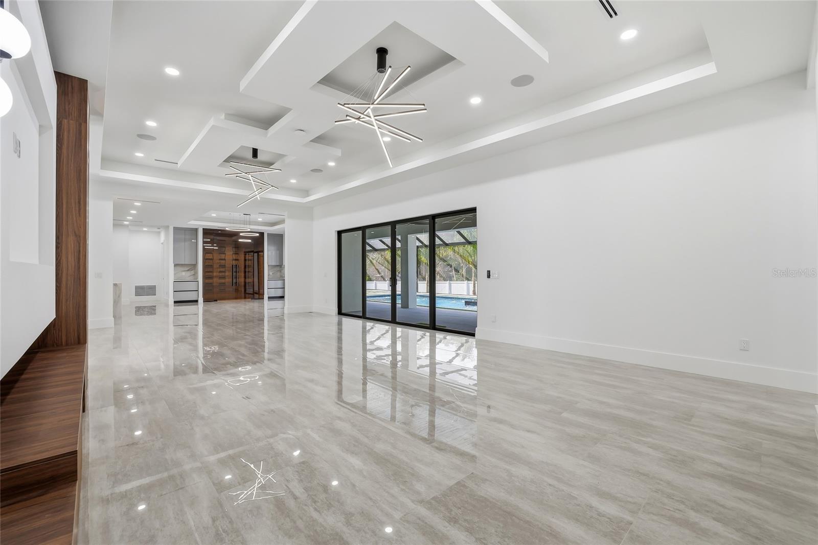 6802 E CREEK DR — photo 16