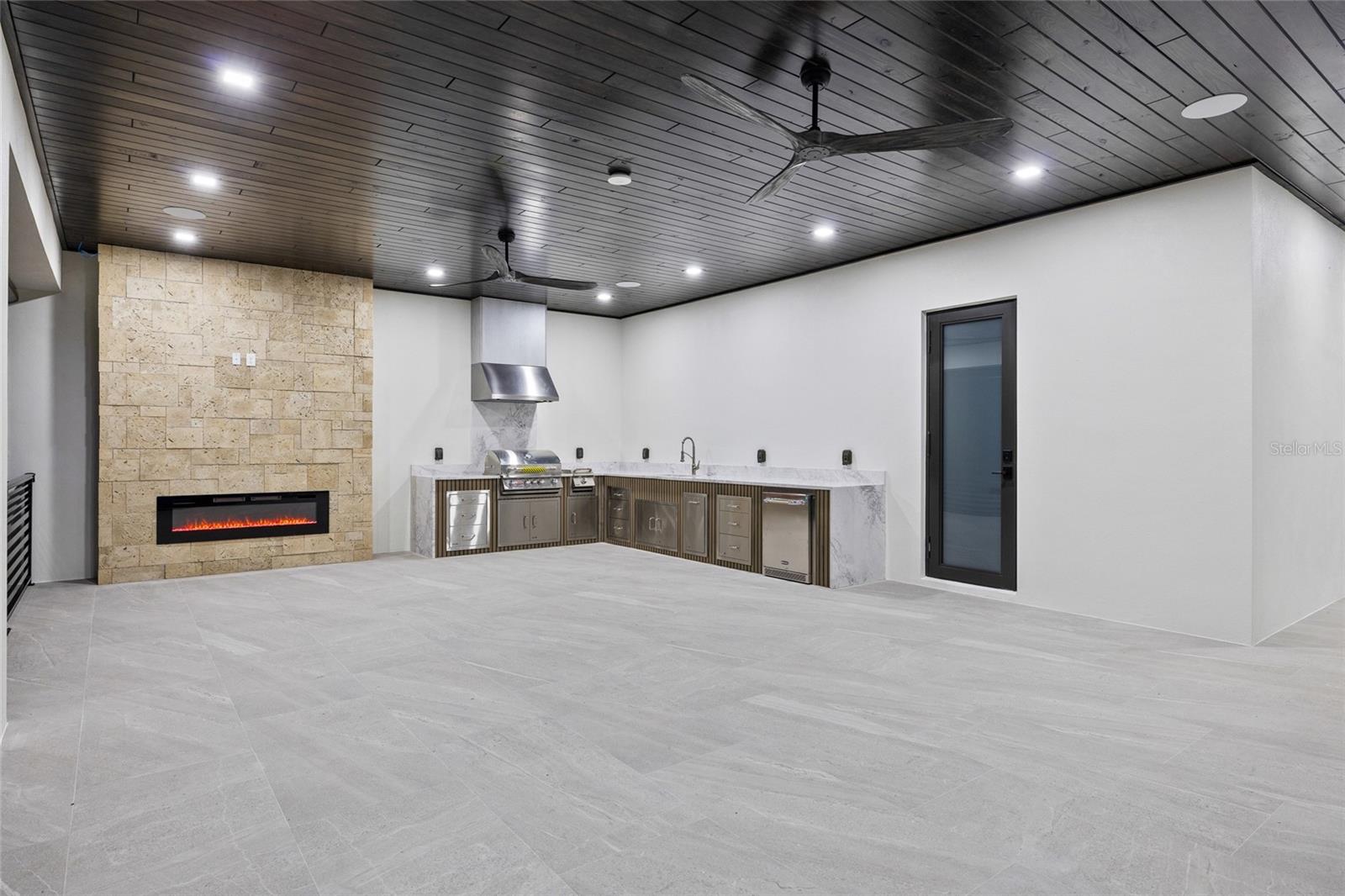 6802 E CREEK DR — photo 87