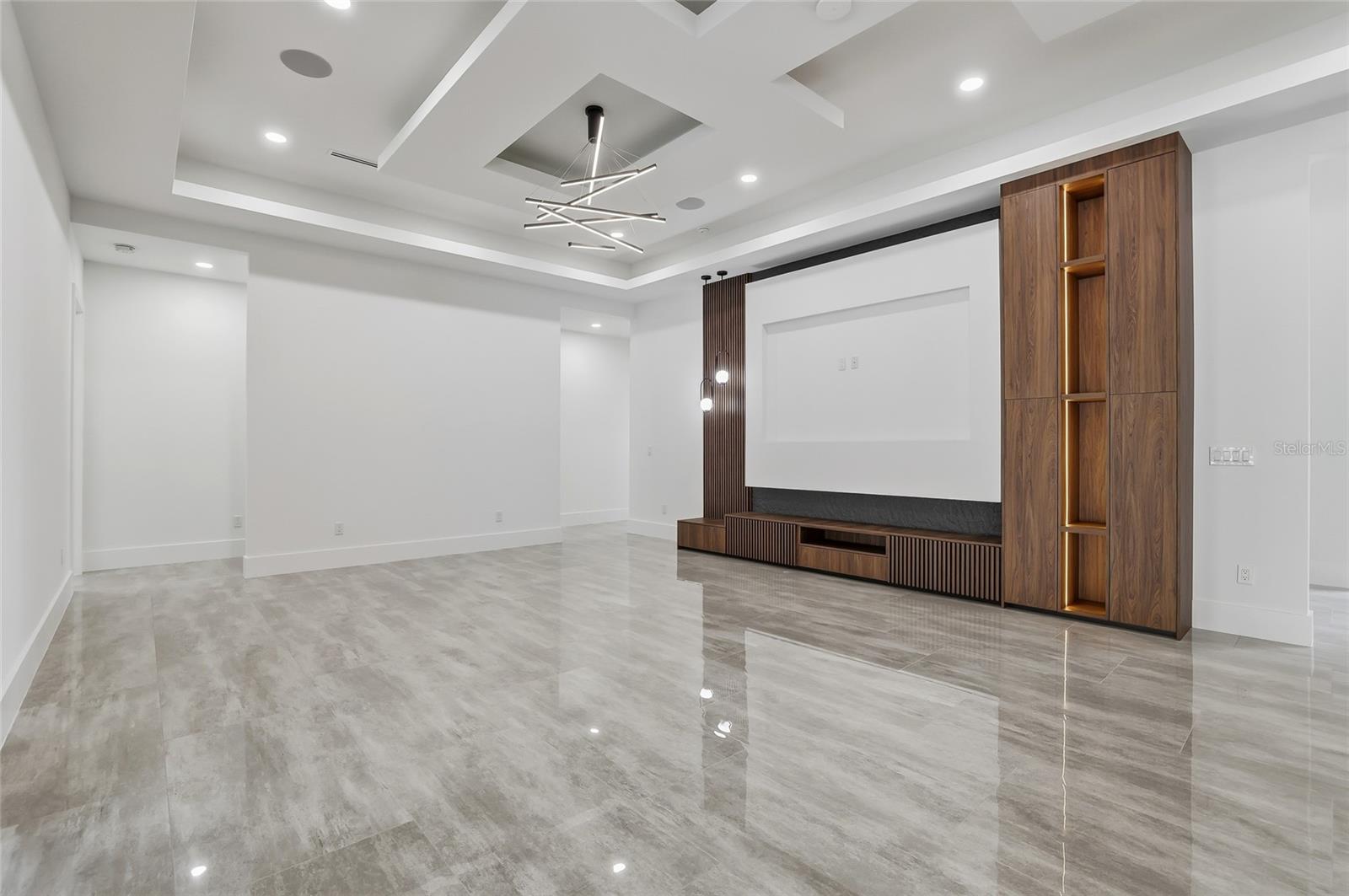 6802 E CREEK DR — photo 15