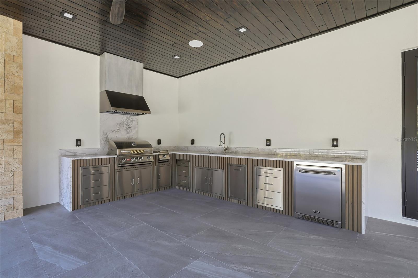 6802 E CREEK DR — photo 68
