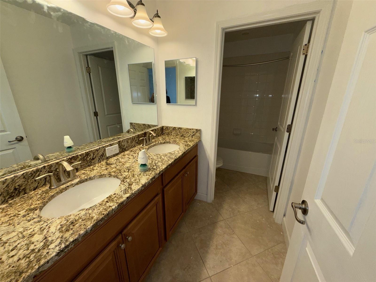 950 TERRA VISTA ST — photo 13