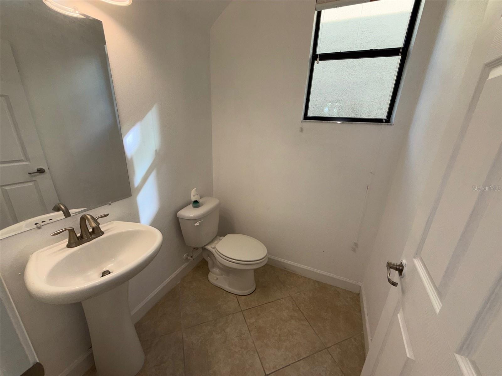 950 TERRA VISTA ST — photo 14