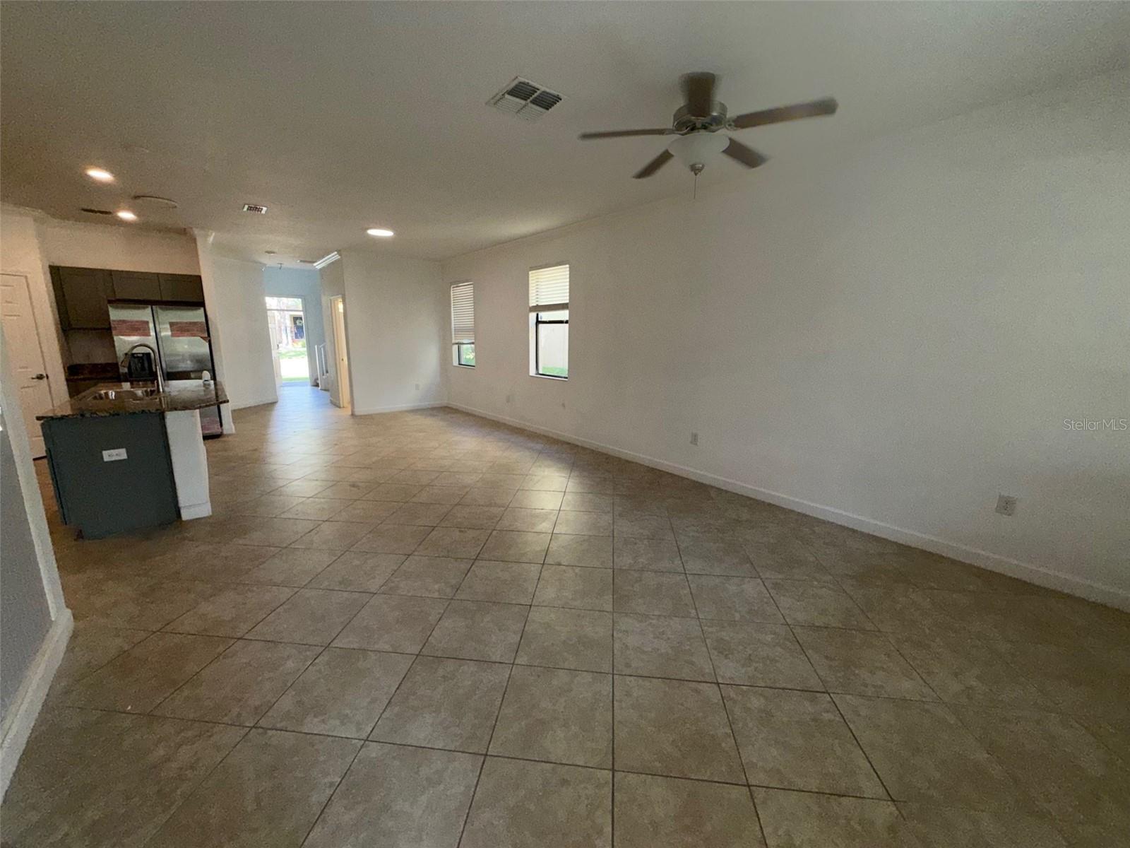 950 TERRA VISTA ST — photo 2
