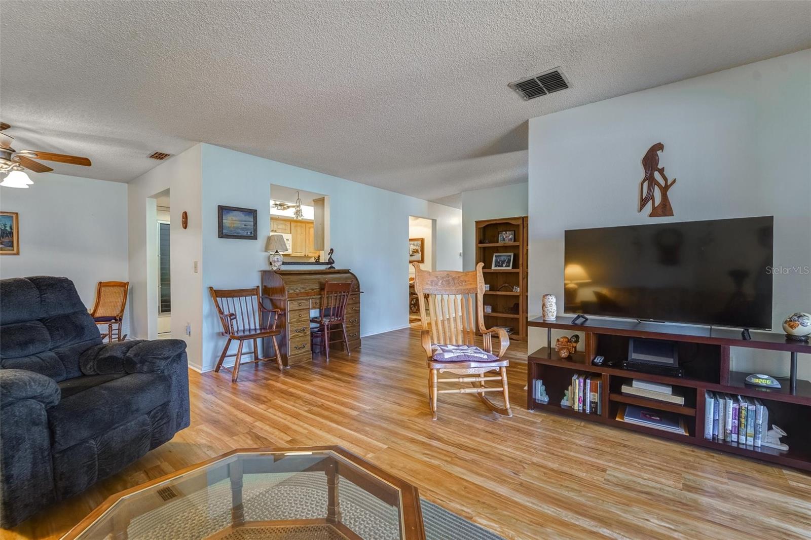 8360 HIGH POINT CIR #3 — photo 9
