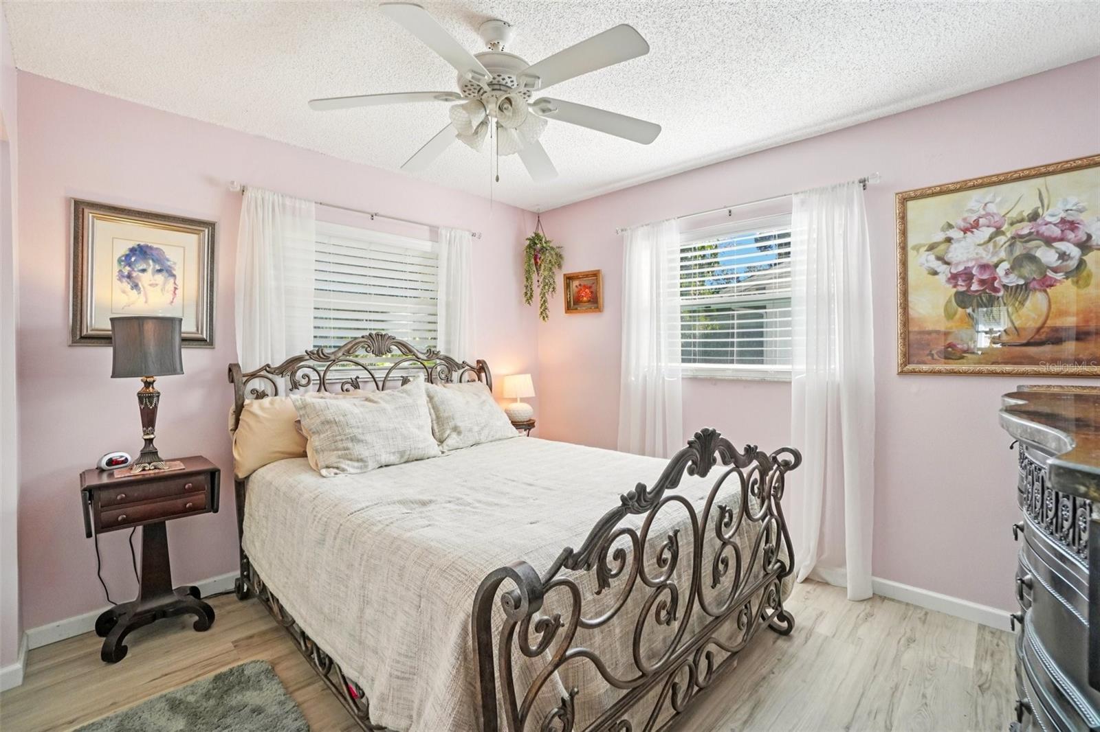 2137 MALCOLM DR — photo 17