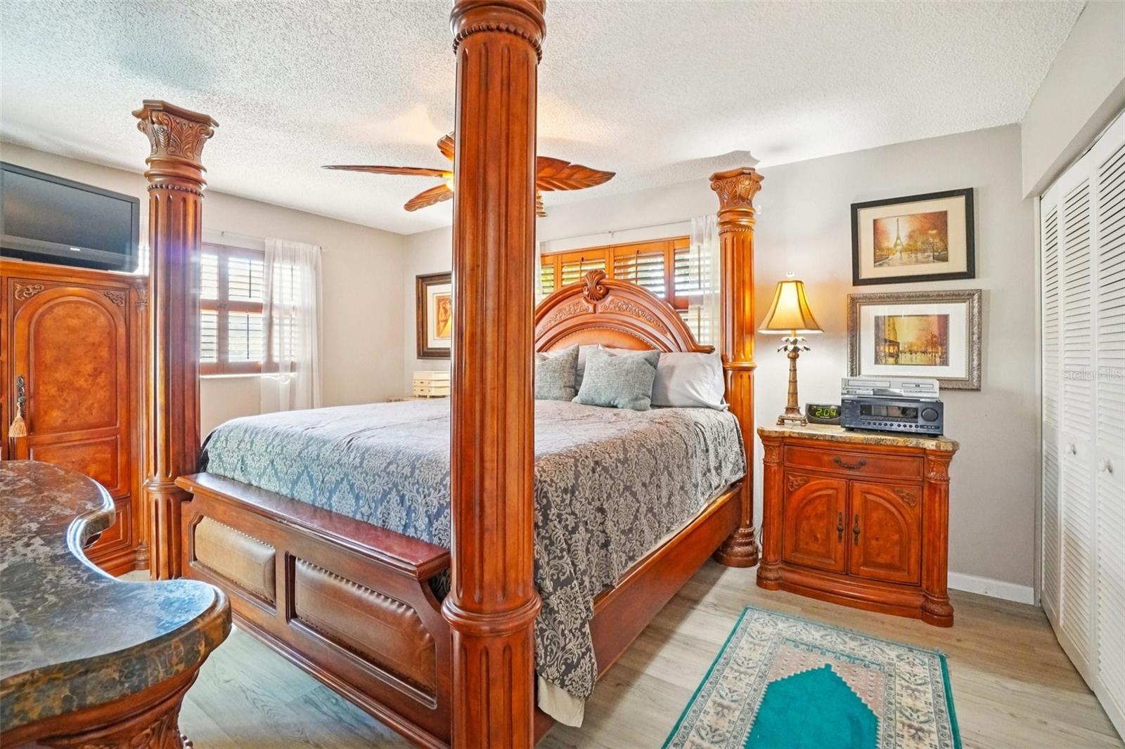 2137 MALCOLM DR — photo 19