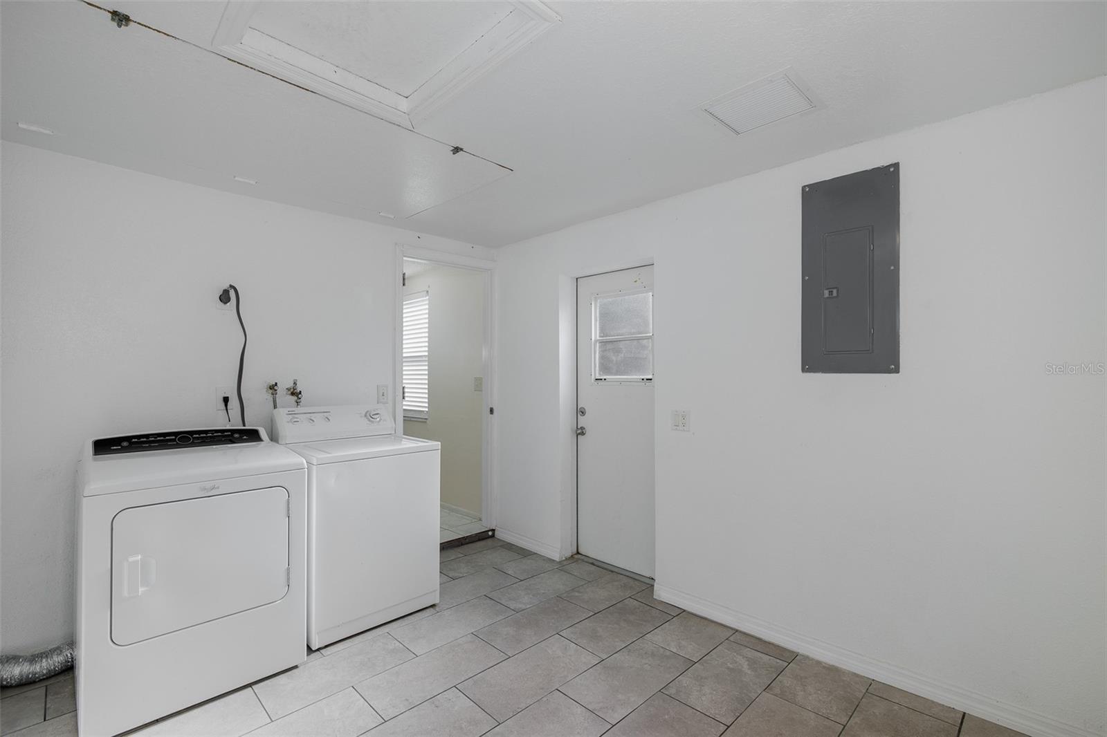 1148 FERNWOOD DR — photo 41