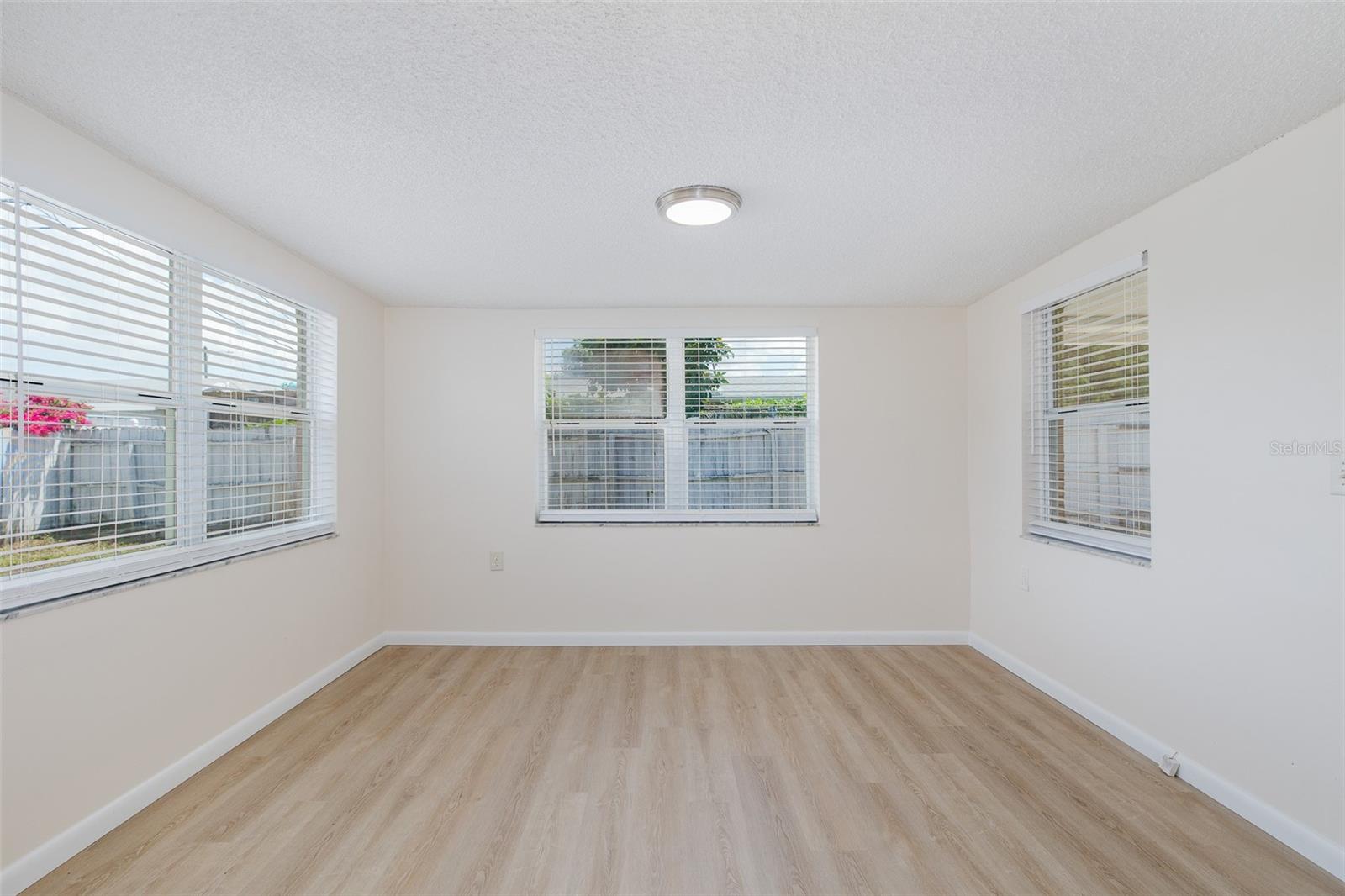 1148 FERNWOOD DR — photo 27