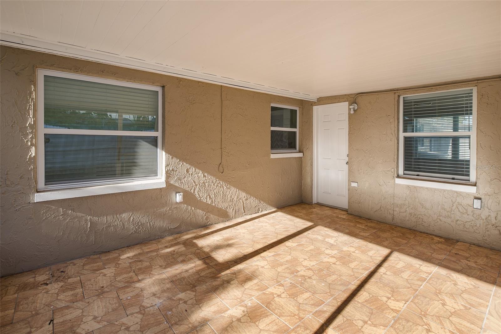 1148 FERNWOOD DR — photo 15