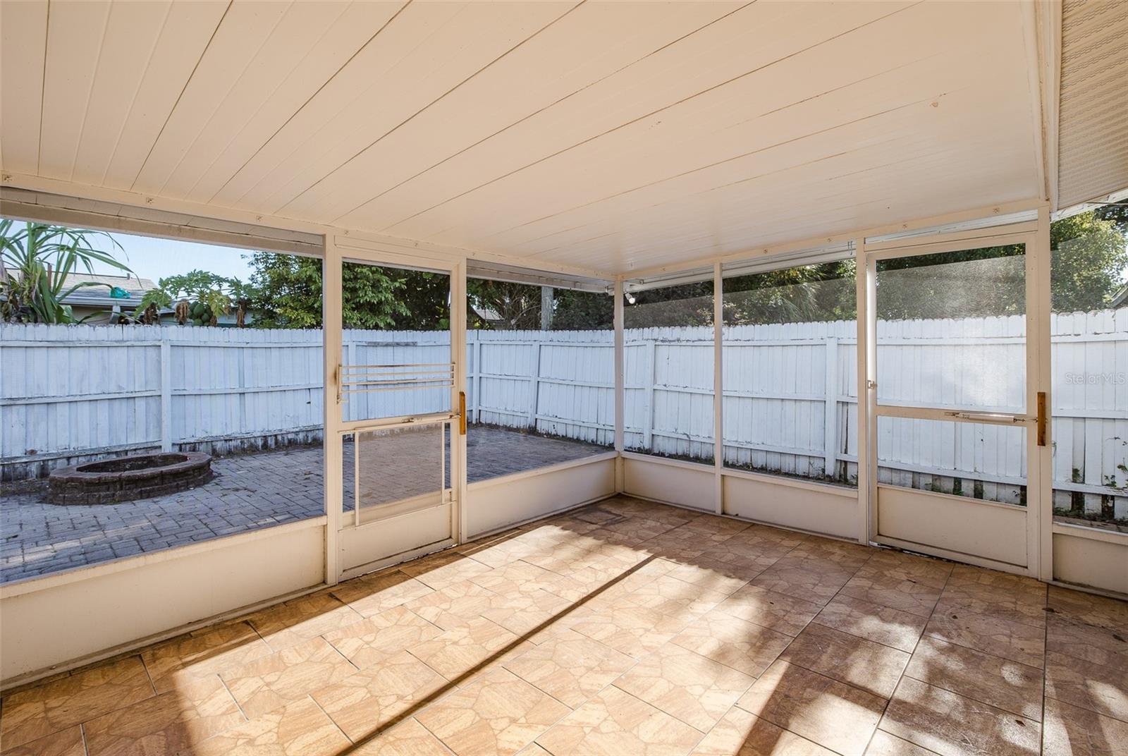 1148 FERNWOOD DR — photo 12